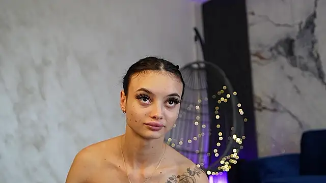 RachelRavee's cam snapshot