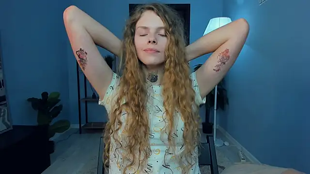 RayaNenlia's cam snapshot