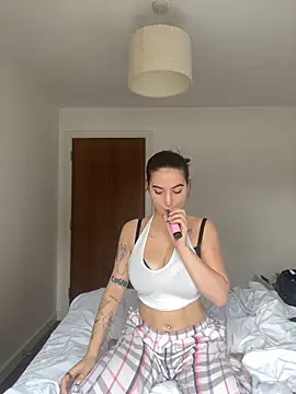 trinitysecretzx's cam snapshot