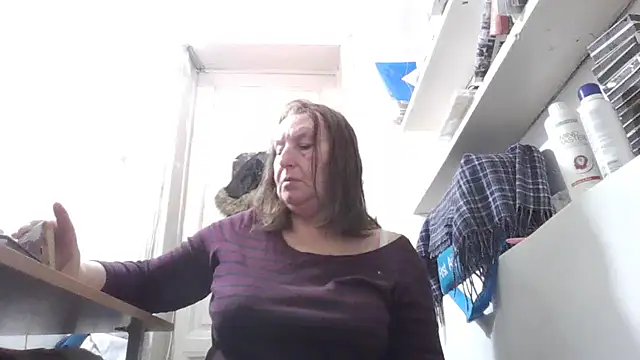 AnnaLive570's cam snapshot