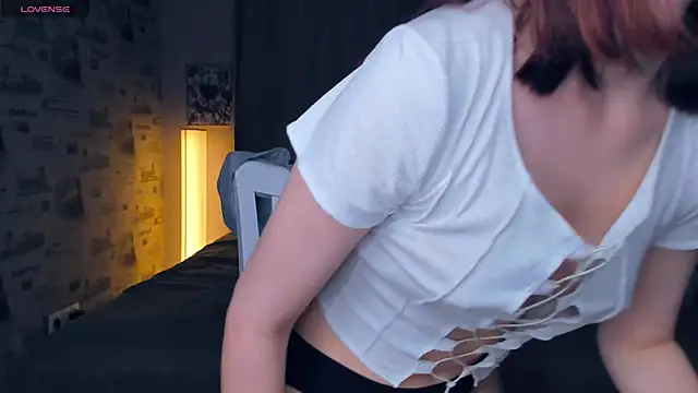 OwlLynn's cam snapshot