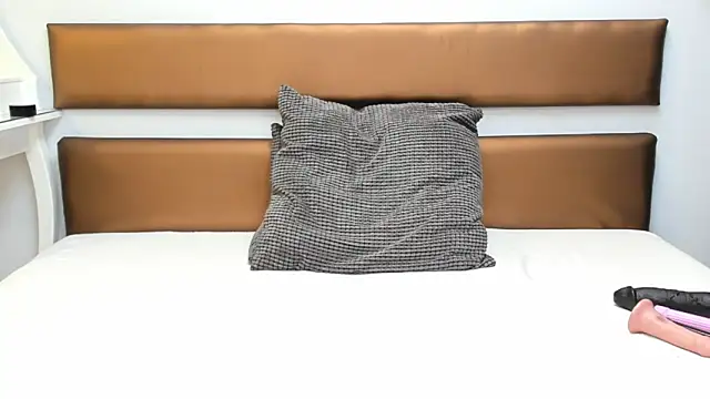 TrixyTaylor's cam snapshot