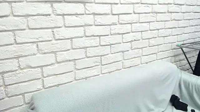 Crazyy_girl_'s cam snapshot