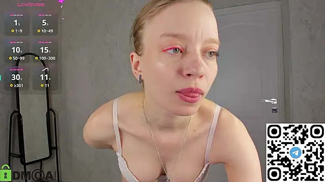 Michelle_Blond's cam snapshot