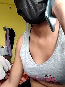 Minakshi-Gi live sex cam