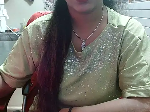 LovingPihu's cam snapshot