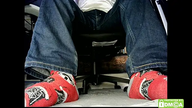 justshutupandwatch's cam snapshot