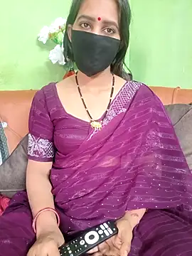 SareeQween143's cam snapshot