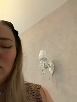 LianaCruz__'s cam snapshot