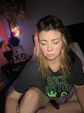 MarlaFknSinger's cam snapshot