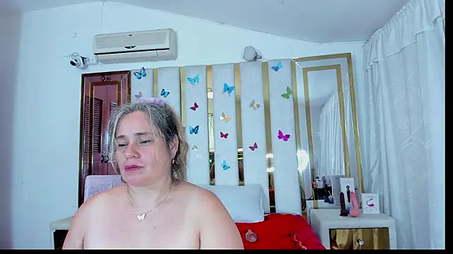 AnyelaGitanaMature live sex cam