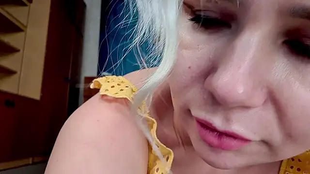 Bellydevilmilky live sex cam