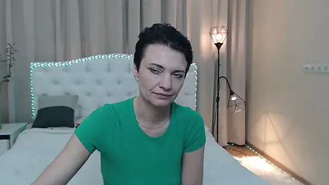 AvaSaturnian live sex cam
