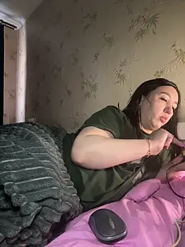 Naughtbaby_2025's cam snapshot