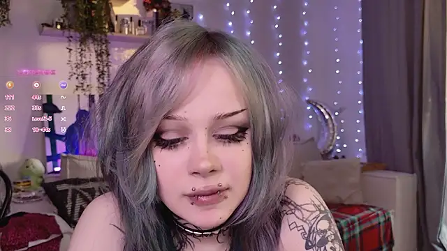 Lollyshy's cam snapshot