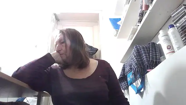 AnnaLive570's cam snapshot