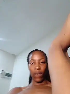 MsParisSmith's cam snapshot