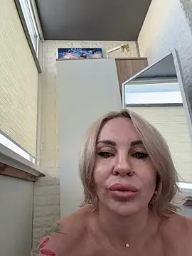 Hotnessi live sex cam