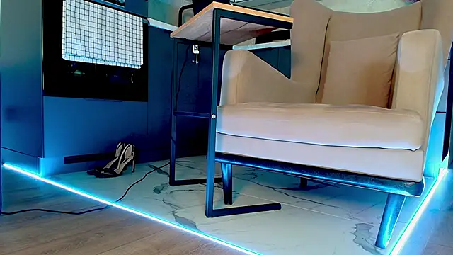 Yourfreebird's cam snapshot