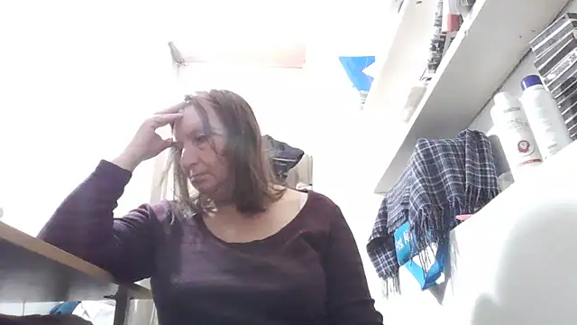 AnnaLive570's cam snapshot