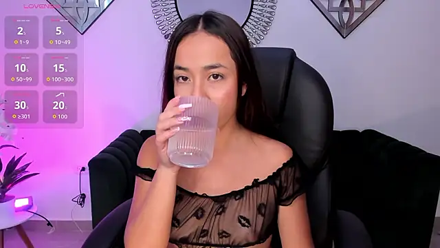 July_Adams's cam snapshot