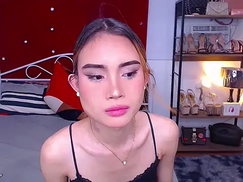 MeatyhorsecockMistress live sex cam