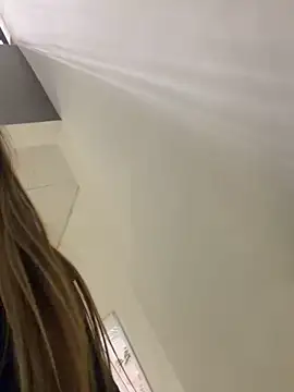 MarilynNova live sex cam