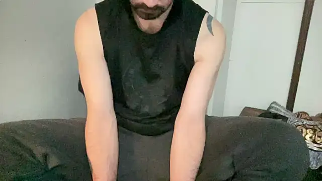 alphajoshkosh's cam snapshot