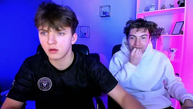 travis_wolf_ live sex cam