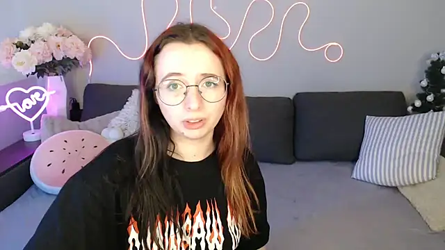 Mini_Diva's cam snapshot