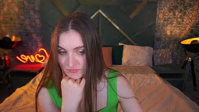 EmmyCharmm's cam snapshot