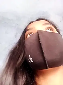 Riya_917's cam snapshot