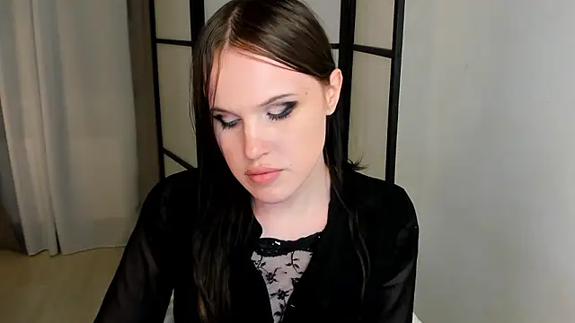 EffieMinki live sex cam