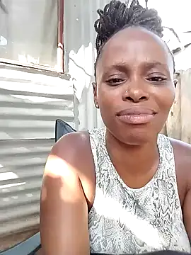 QUEENZAZA's cam snapshot