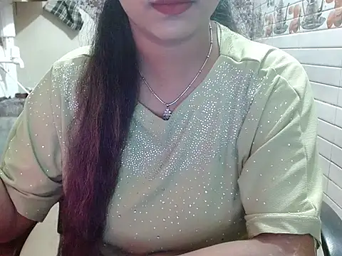 LovingPihu's cam snapshot