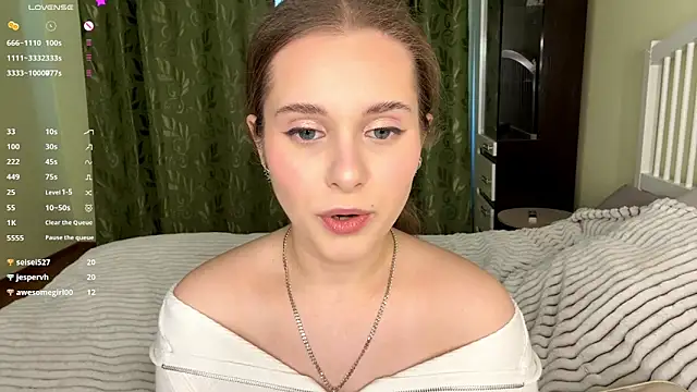 MiaBlanko's cam snapshot