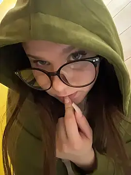 Niki_Hug's cam snapshot