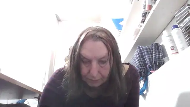 AnnaLive570's cam snapshot