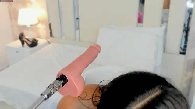 Miliaangeles's cam snapshot