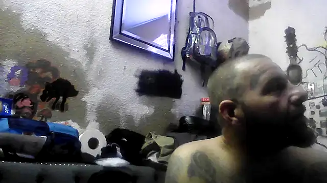 Pay2play1's cam snapshot