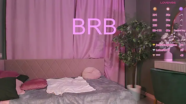 Adria_Arjona's cam snapshot