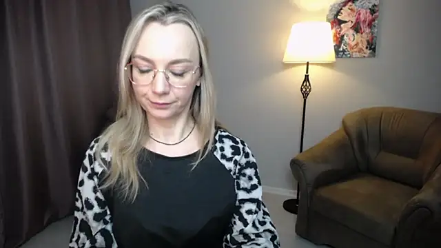 Ava_Elior's cam snapshot