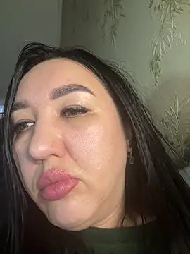 Naughtbaby_2025's cam snapshot