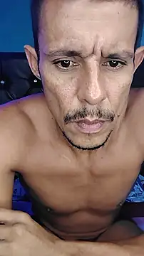 juanmaur22 live sex cam