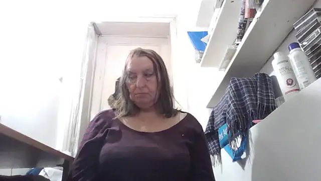 AnnaLive570's cam snapshot