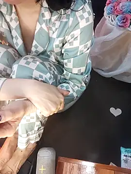 Alone_nothing's cam snapshot