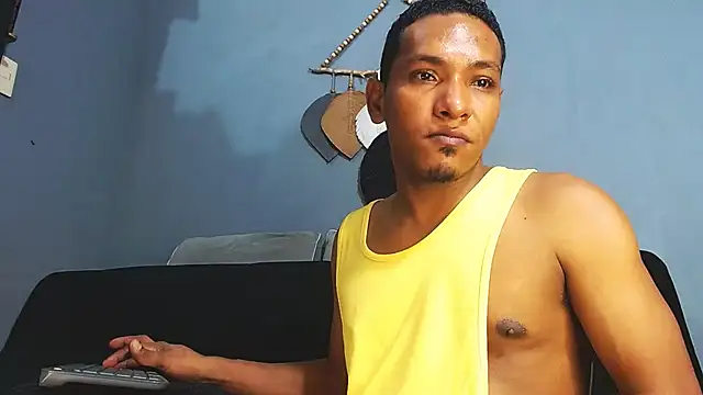 Grandeygruesa1 live sex cam