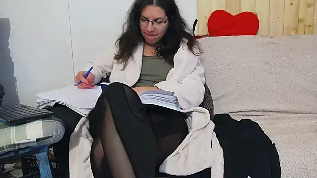 MellyBigLabiaOrgasmic's cam snapshot