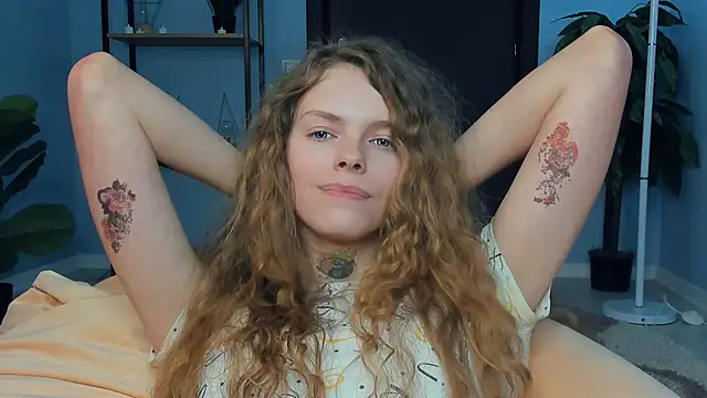 RayaNenlia's cam snapshot