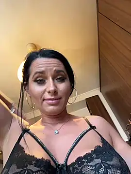 Hotmomcheckk_'s cam snapshot